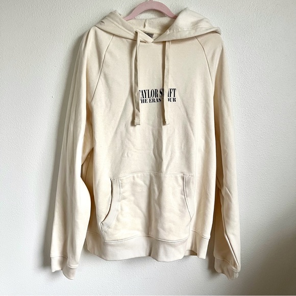 Taylor Swift / NEW Eras Tour Cream Hoodie 2023 - Picture 3 of 5